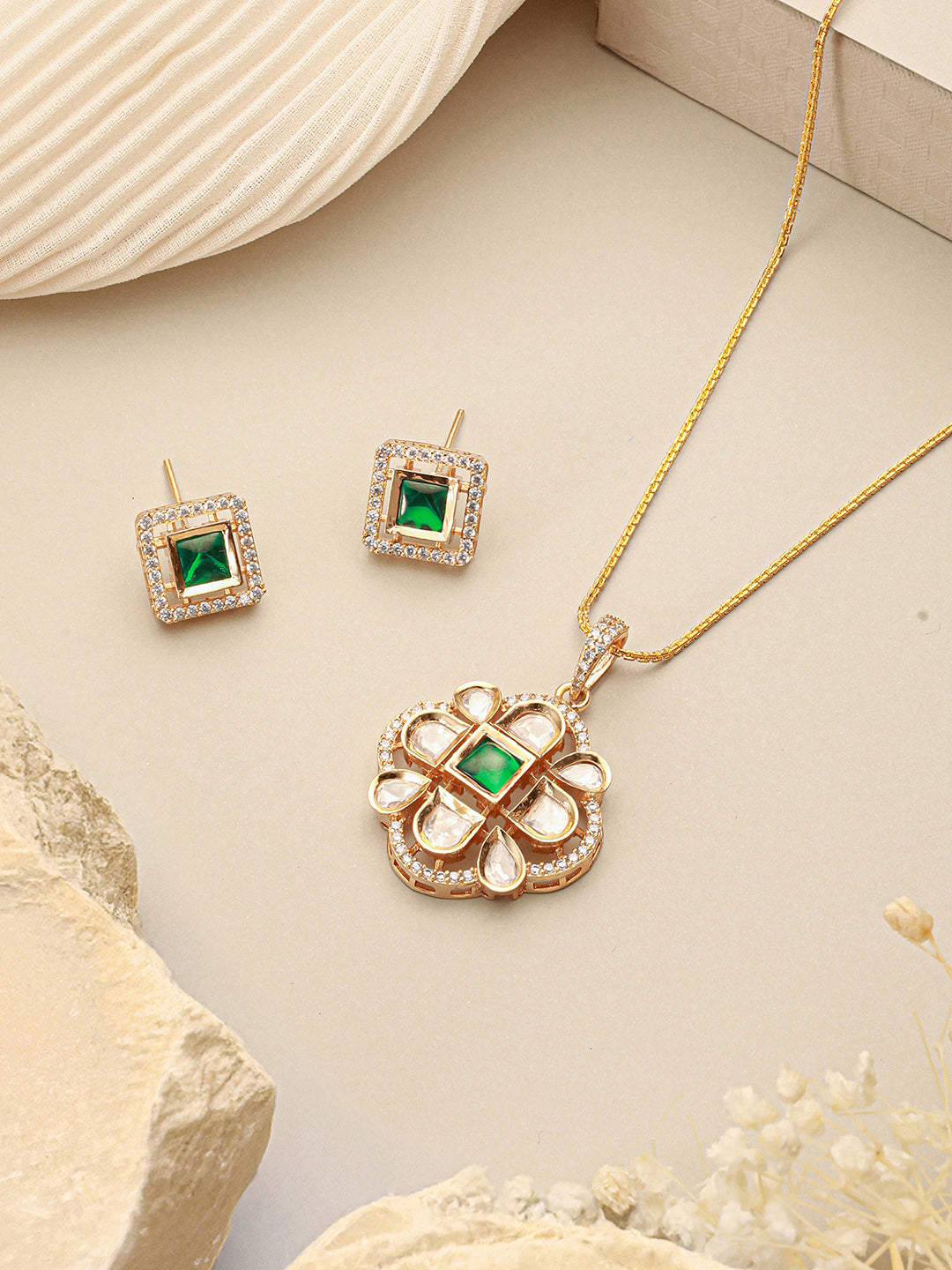 Gold Toned Green Emerald Kundan Studded Designer  Locket Pendant Jewellery Set